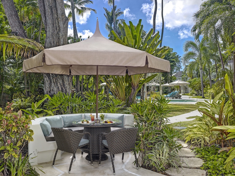 colony club by elegant hotels