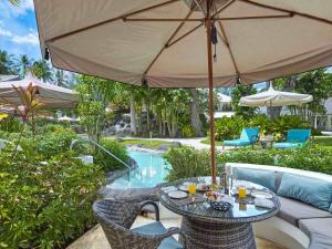 colony club by elegant hotels