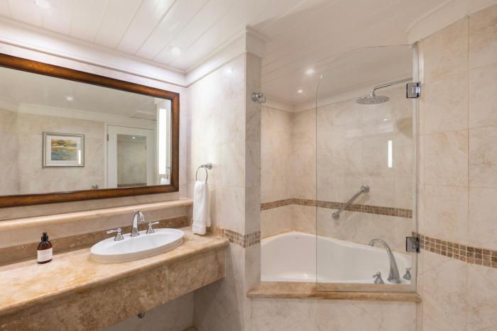 colony club by elegant hotels