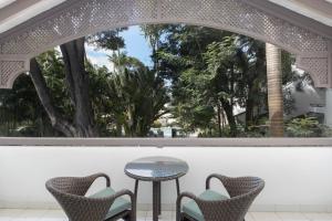 colony club by elegant hotels