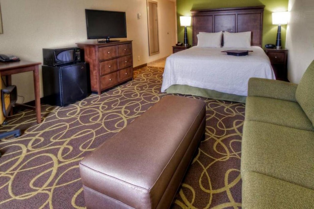 hampton inn and suites rochester downtown