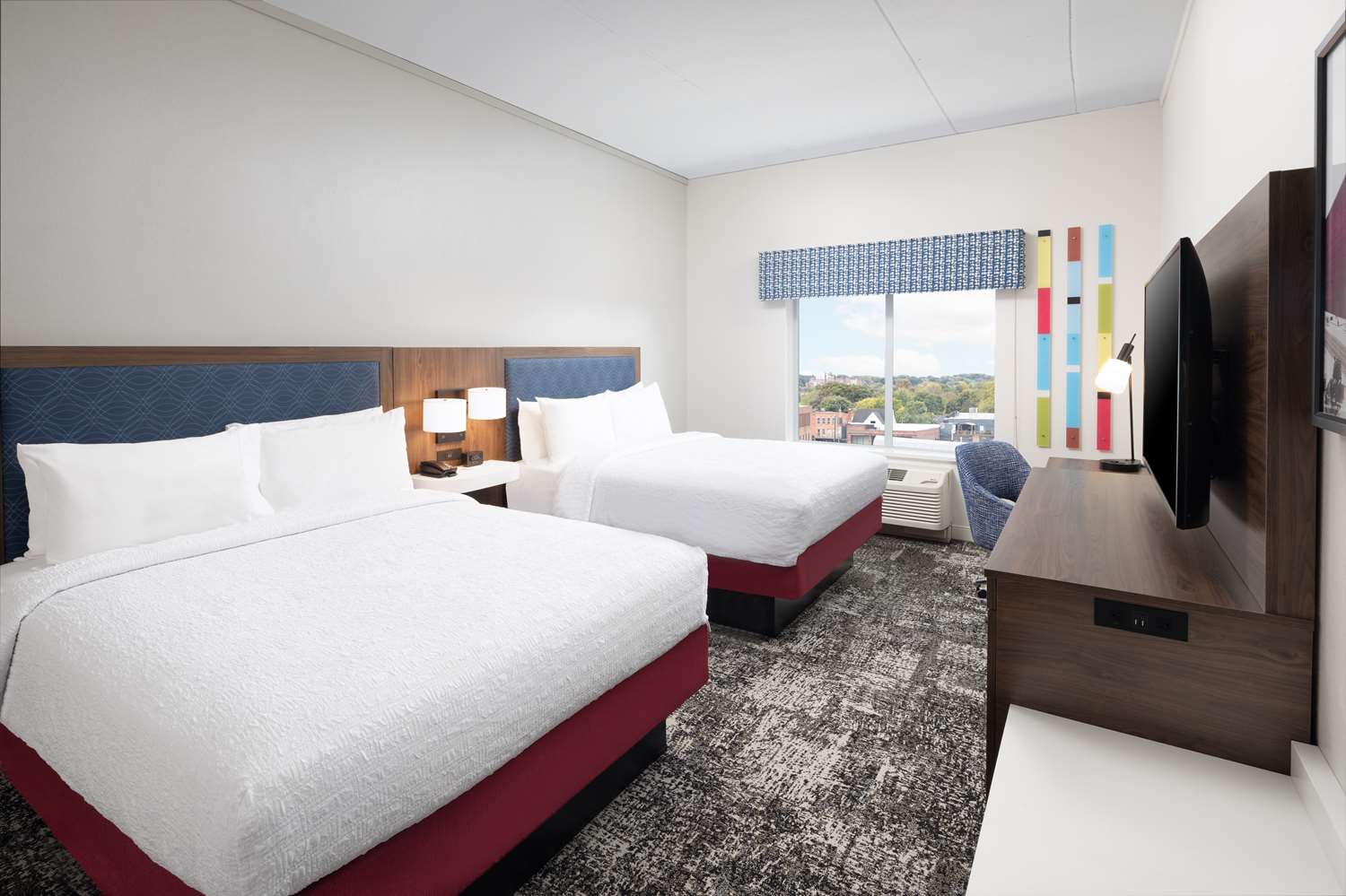 hampton inn and suites rochester downtown