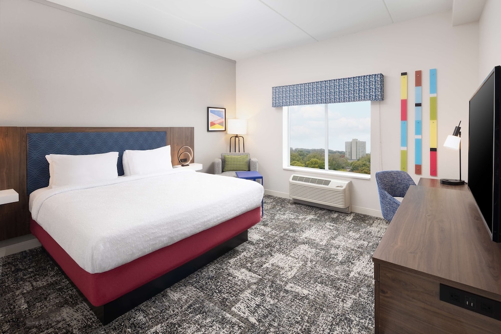 hampton inn and suites rochester downtown