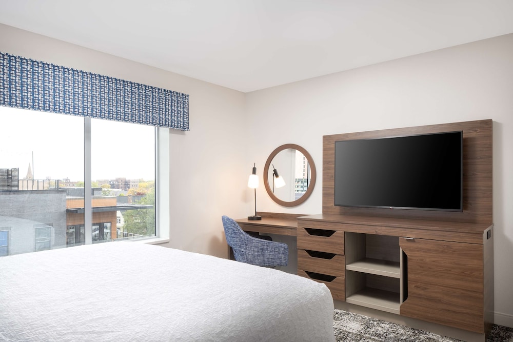hampton inn and suites rochester downtown
