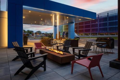 hampton inn and suites rochester downtown