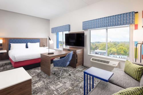 hampton inn and suites rochester downtown
