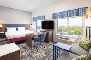 hampton inn and suites rochester downtown