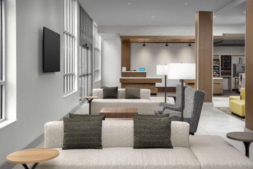 hilton garden inn florence cincinnati airport south