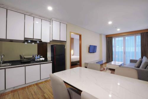 favehotel nagoya batam