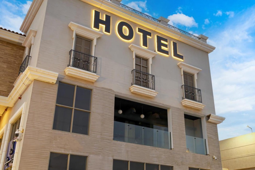 moments living hotel