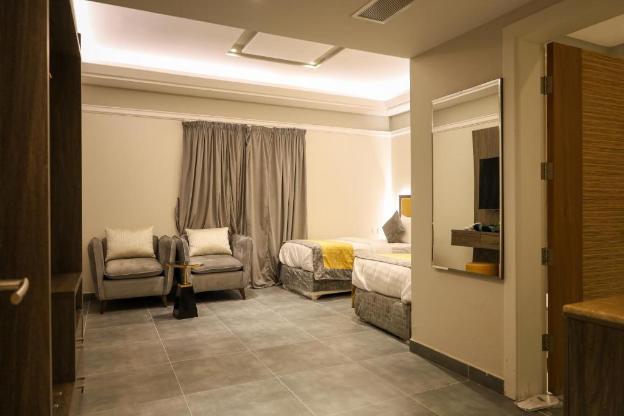 moments living hotel