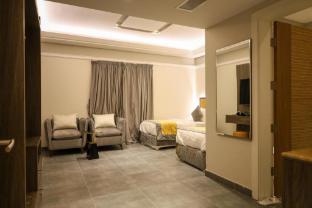 moments living hotel