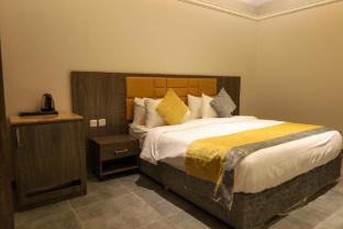 moments living hotel