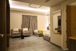 moments living hotel