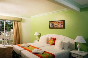 dover beach hotel
