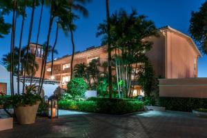 fairmont royal pavilion
