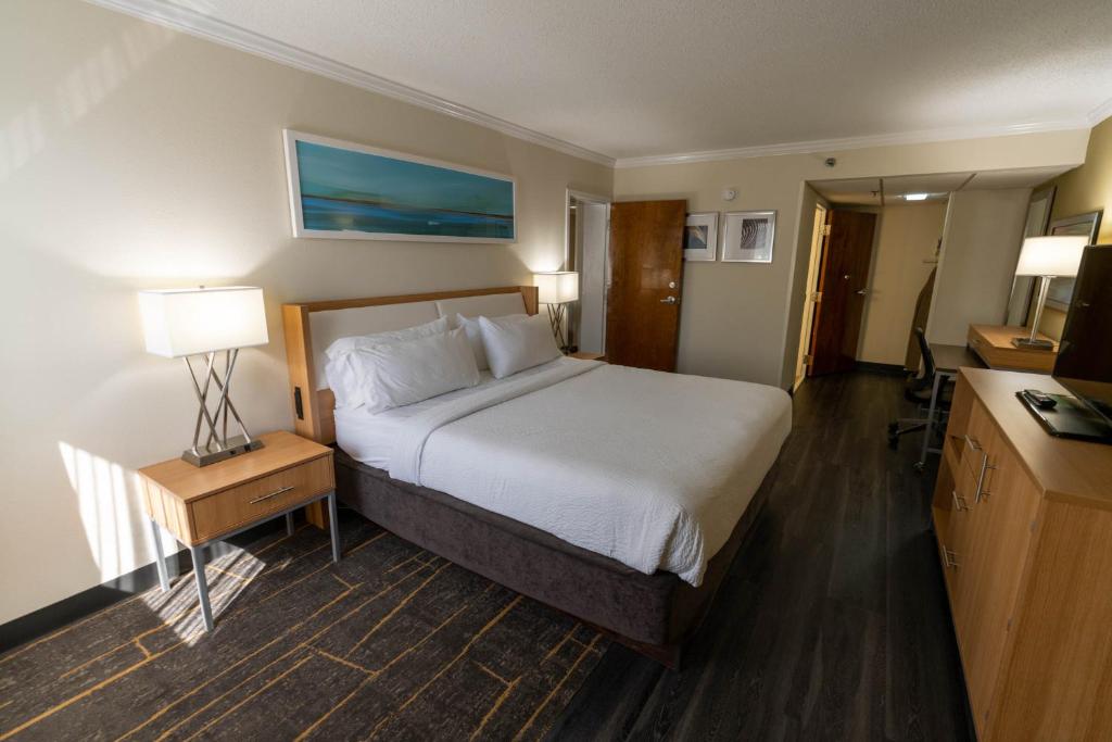 holiday inn greenville by ihg