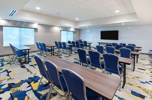 hampton inn albertville