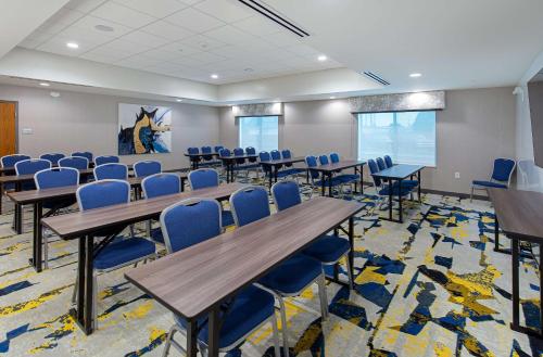 hampton inn albertville