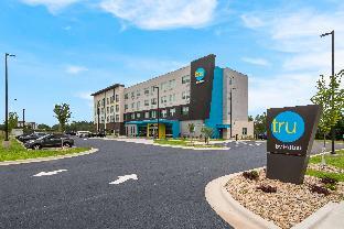 tru by hilton wilson