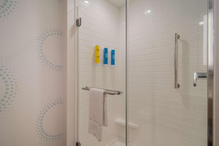 tru by hilton wilson