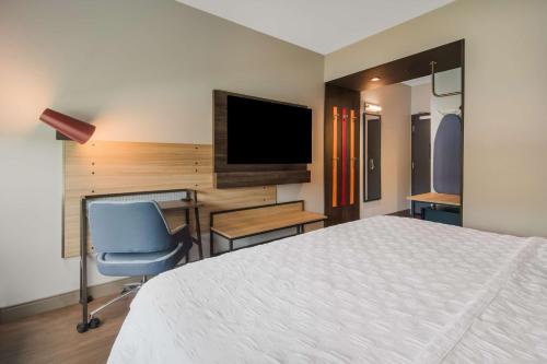 tru by hilton wilson