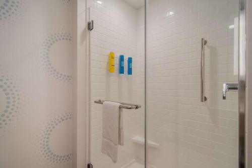 tru by hilton wilson