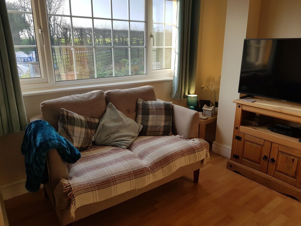 inviting 1 bed apartment in scarning near dereham