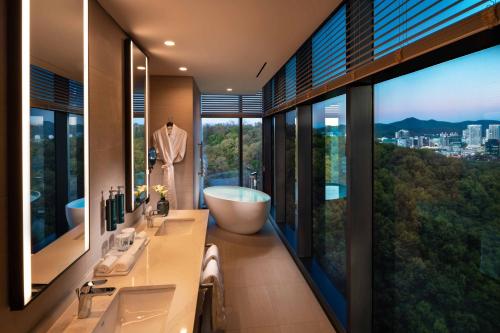 doubletree by hilton seoul pangyo