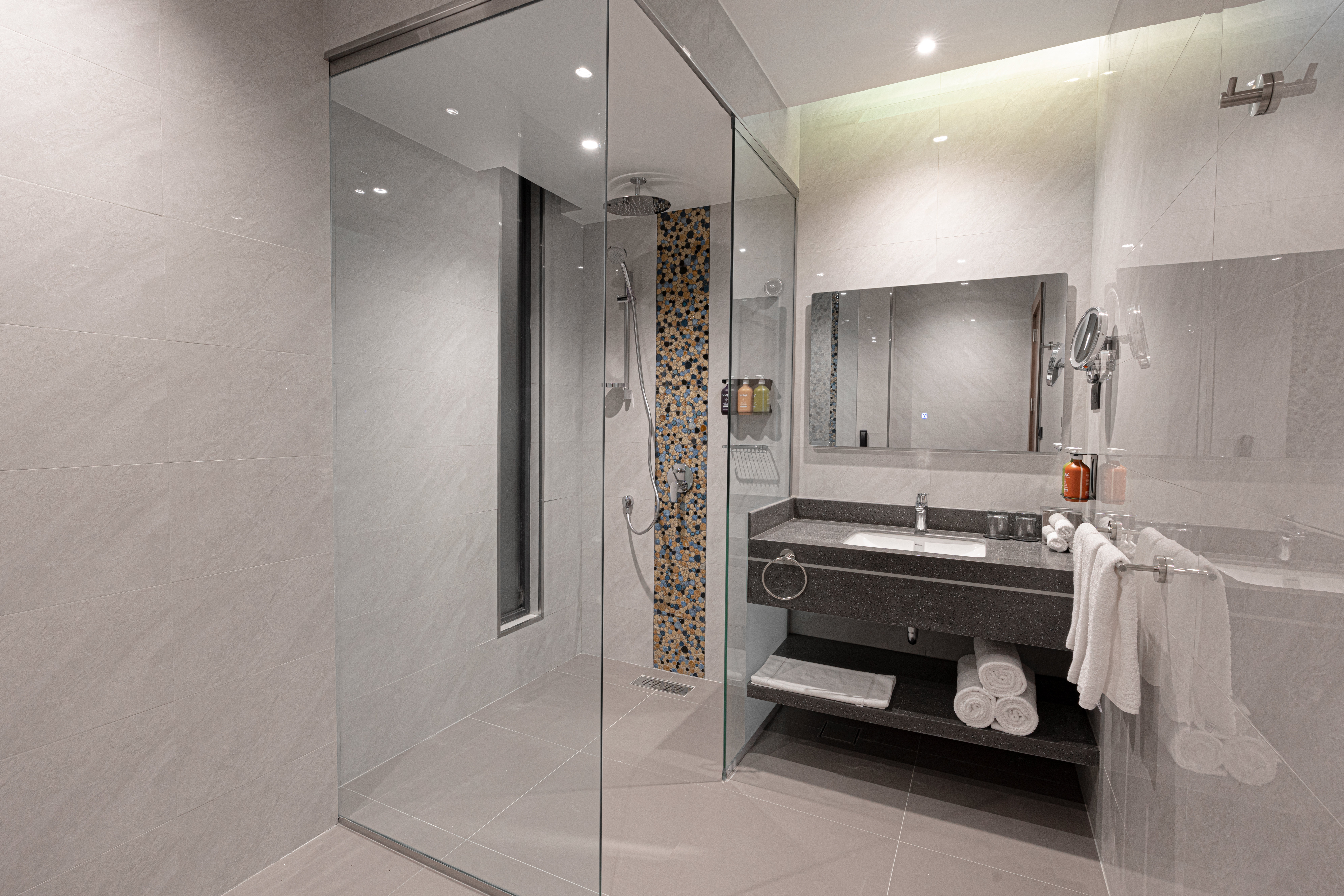 holiday inn riyadh business district an ihg hotel