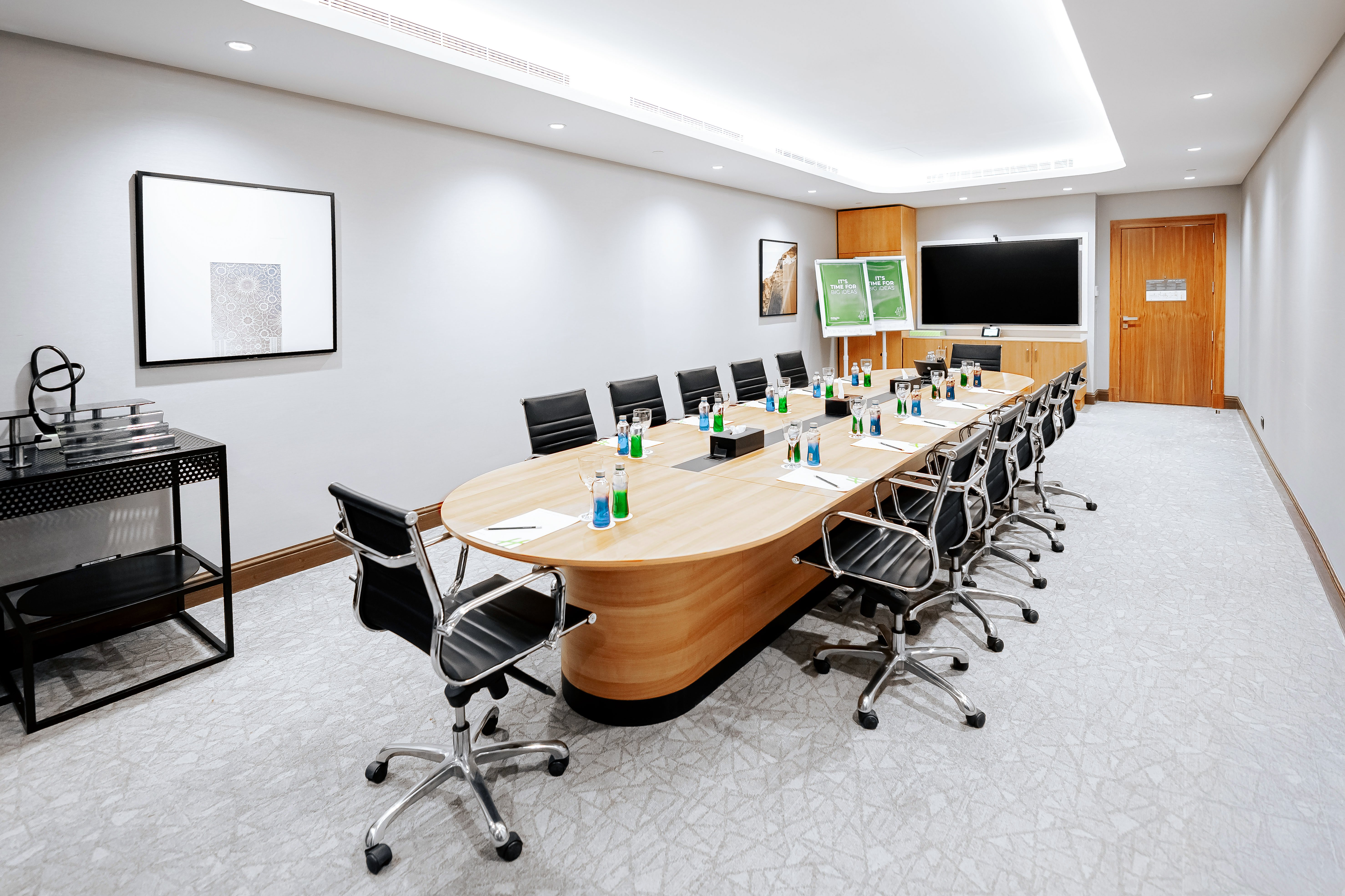 holiday inn riyadh business district an ihg hotel