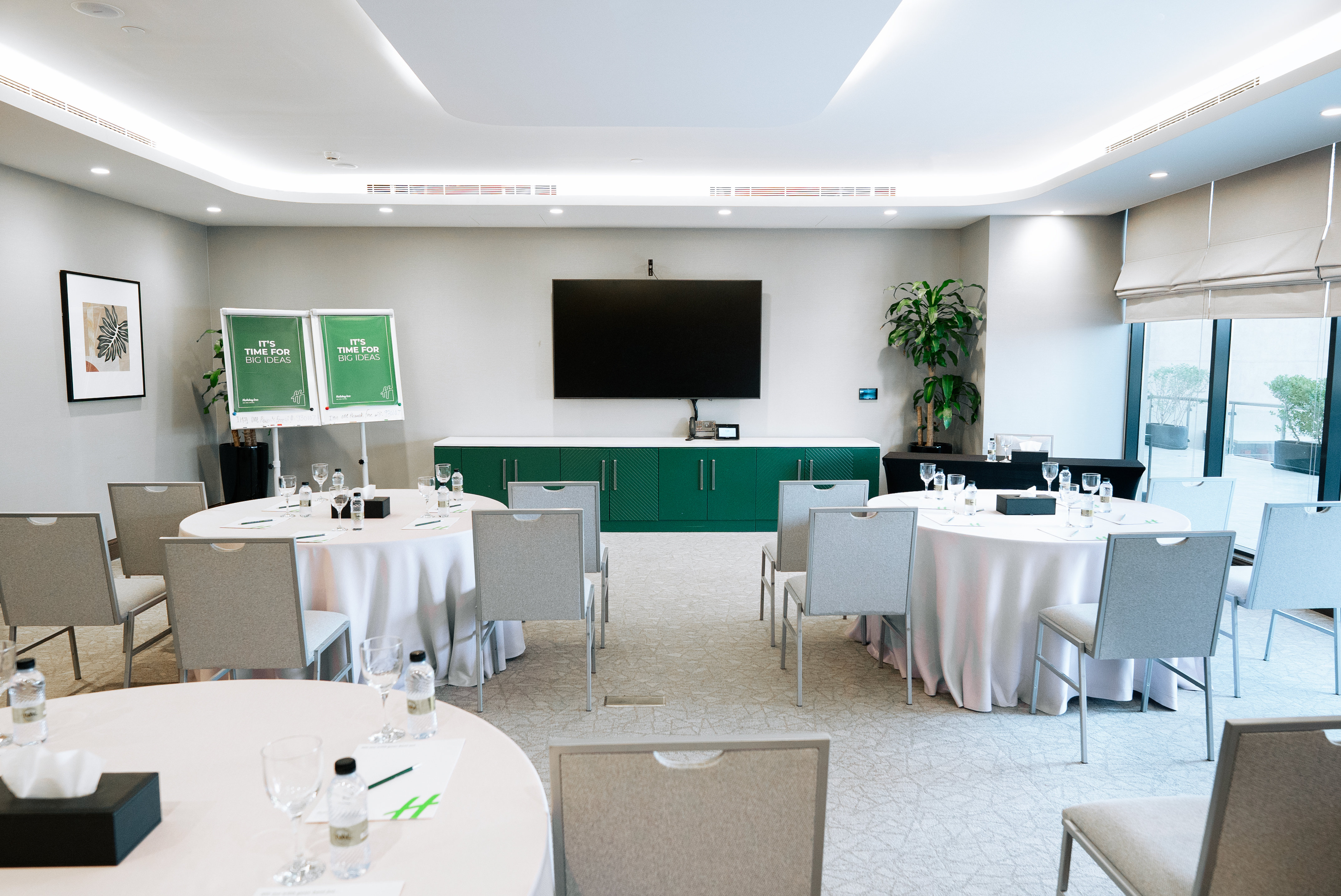 holiday inn riyadh business district an ihg hotel