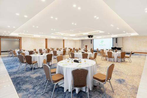 holiday inn riyadh business district an ihg hotel