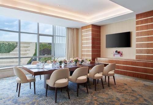 hilton cairo nile maadi