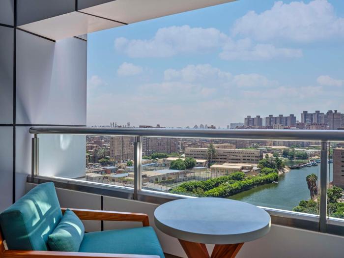 hilton cairo nile maadi