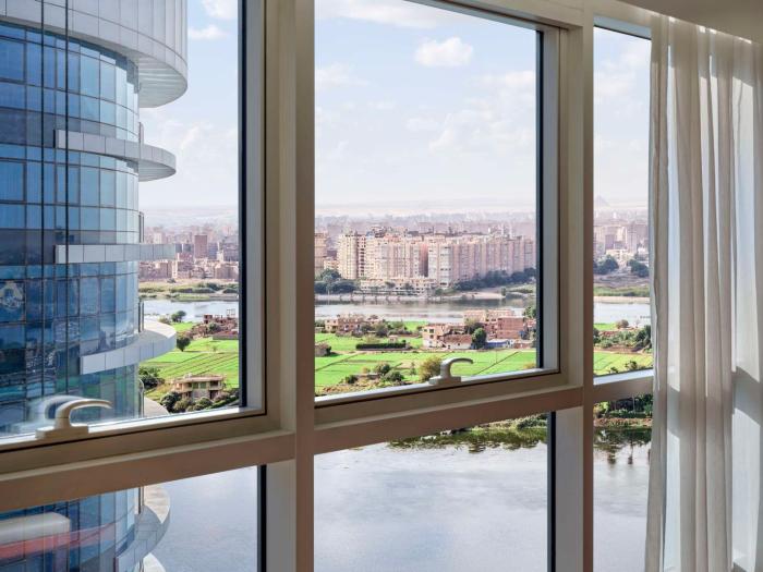 hilton cairo nile maadi