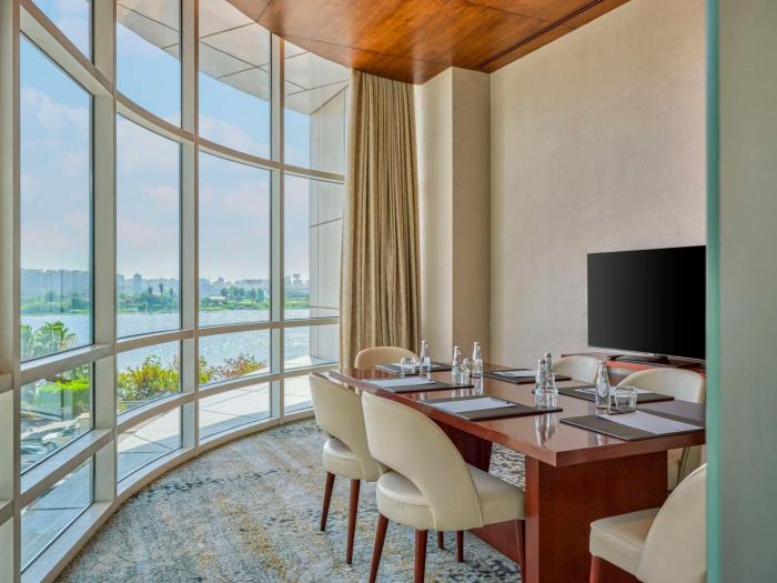 hilton cairo nile maadi