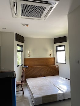 The Peace River Kwai,,3 star