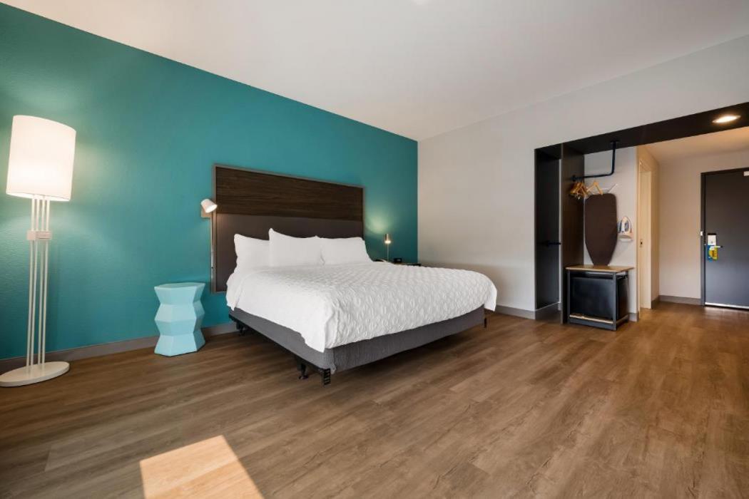tru by hilton novi detroit