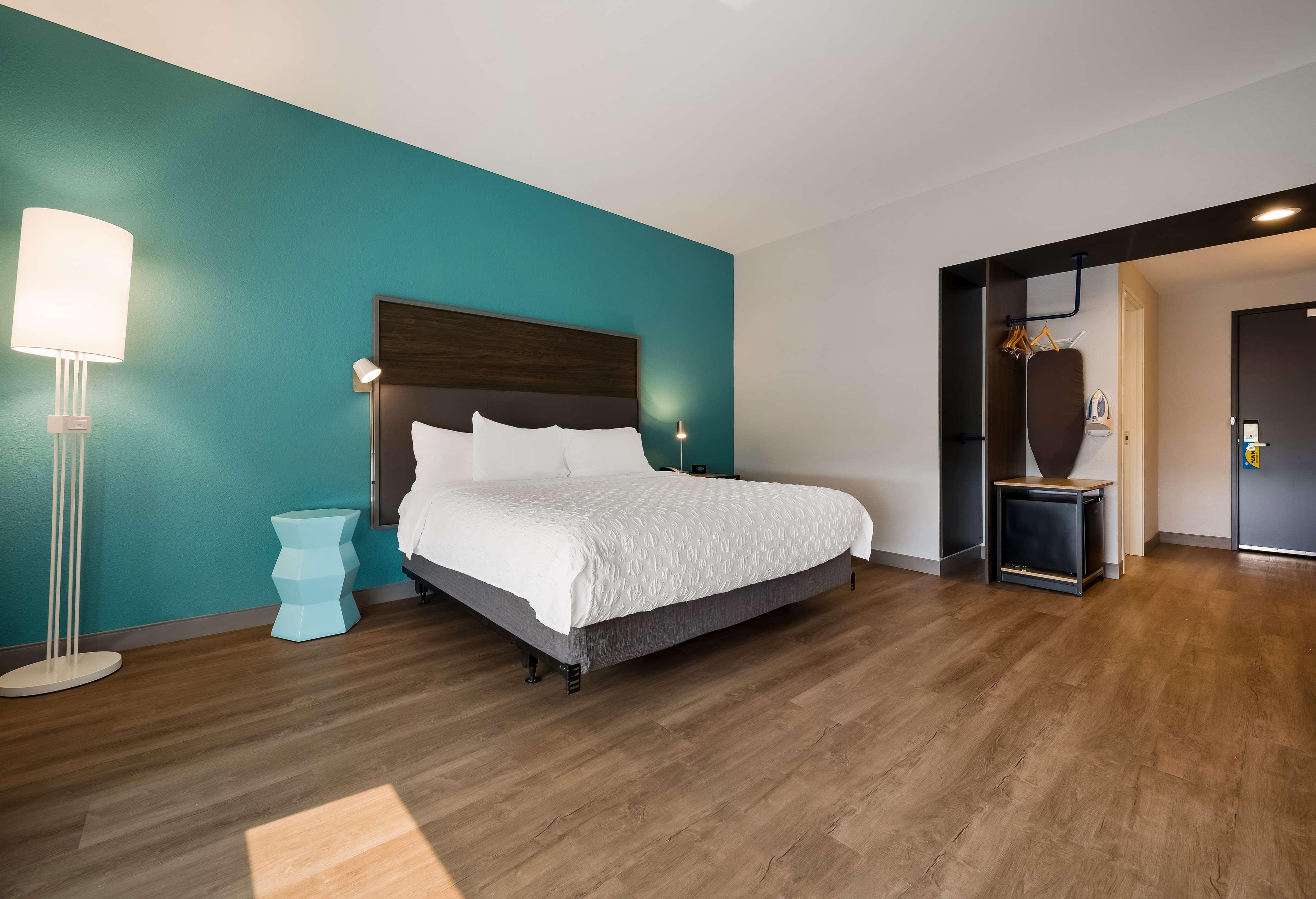 tru by hilton novi detroit
