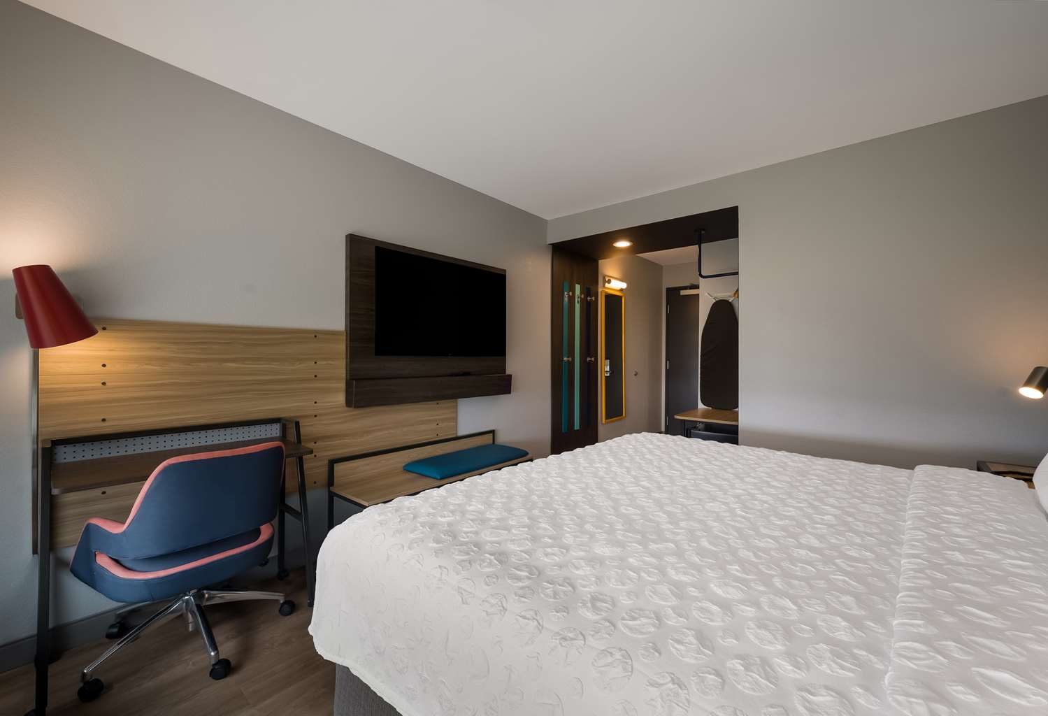 tru by hilton novi detroit