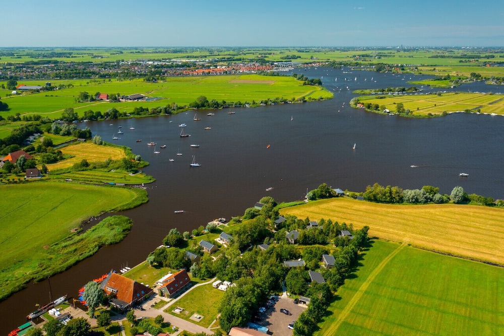 waterlodge tomke in nes