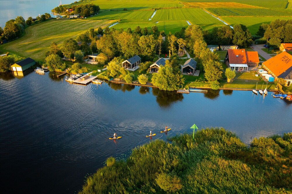 waterlodge tomke in nes