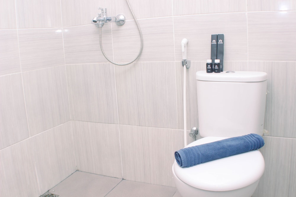 homey and minimalist studio at vasanta innopark apartment