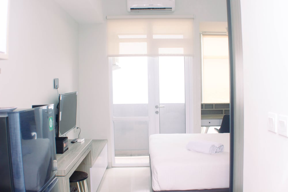 homey and minimalist studio at vasanta innopark apartment