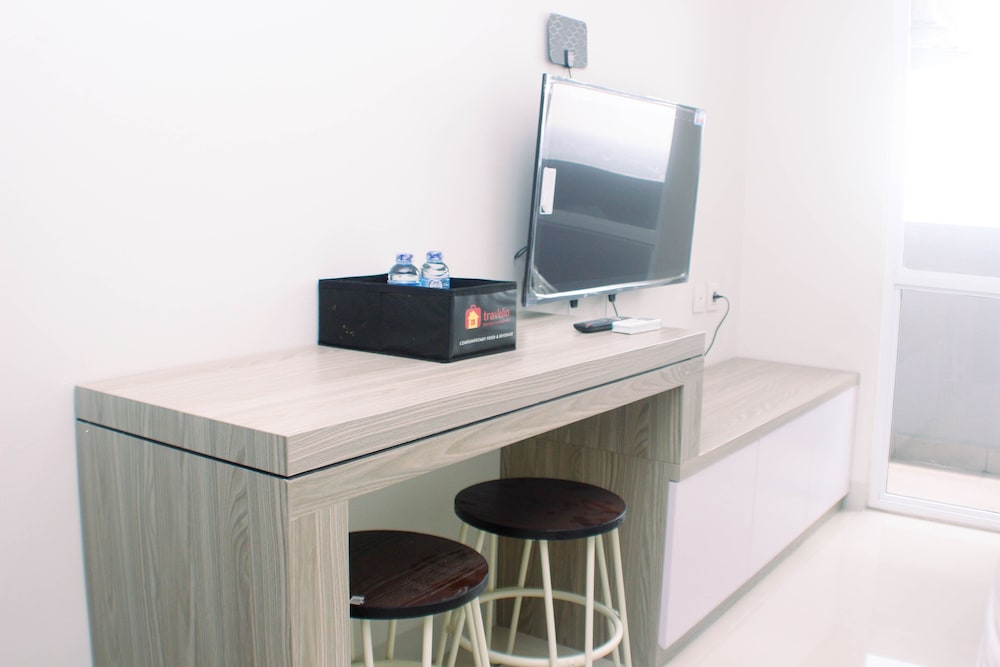 homey and minimalist studio at vasanta innopark apartment