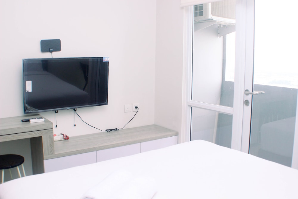 homey and minimalist studio at vasanta innopark apartment