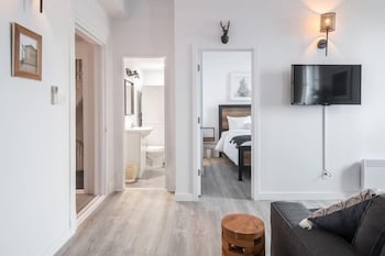 manoir des remparts 3 bdrm oasis