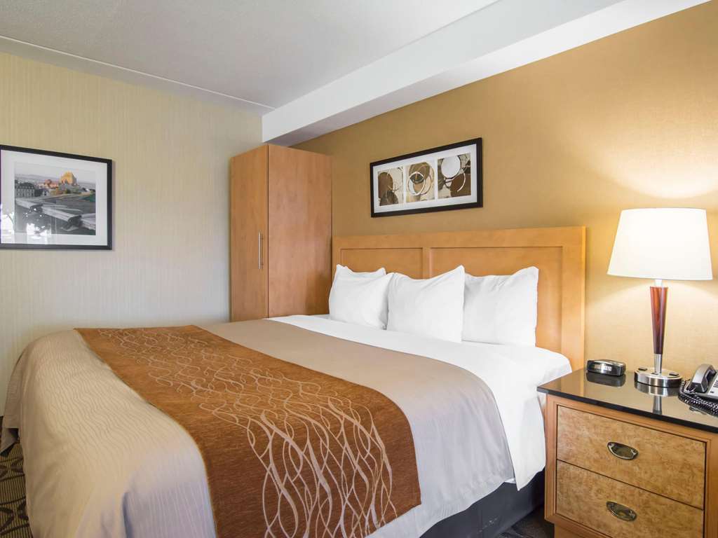 comfort inn airport east ancienne lorette