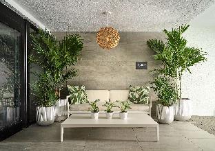 waterstone resort and marina boca raton curio collection by hilton